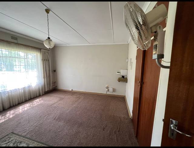3 BEDROOM HOUSE FOR SALE IN HELDERSTROME AH